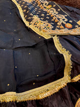 WEDDING COLLECTING